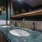 Domus Tua Bed & Breakfast